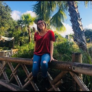 Meet your Posher, Alijah